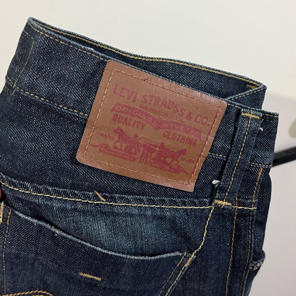 Men’s Levi’s slim straight jeans